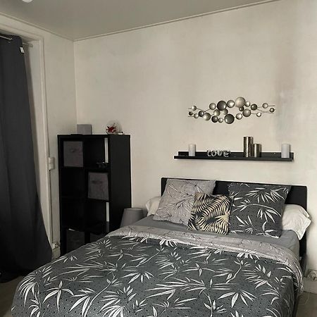 Apartamento Au Bas De Montmartre ! París Exterior foto